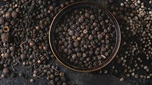 What are the benefits of black pepper mixed with water?