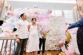 Chryseis tan is not your average instagram rich kid and is carving out a niche in her family's berjaya business while making smart use of social media to spread awareness about her ventures. Malaysian Heiress Chryseis Tan Reveals Her Newborn Baby Girl S Face In First Family Photo