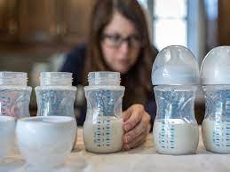 New parents might be overwhelmed with all of the different types and baby formula brands. How Long Can I Keep Formula Milk Out Of The Fridge Babycentre Uk