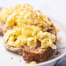 easy microwave scrambled eggs 3 minute