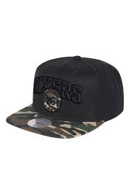 Philadelphia 76ers, often shortened to sixers, is an nba basketball team based in philadelphia throughout their long history, the 76ers have achieved 11 division titles, 5 conference titles and have. Mitchell Ness Cap Bh7af0 Philadelphia 76ers Schwarz Camo Fashioncode De Onlineshop
