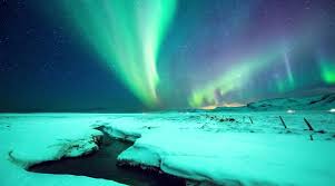 Résultat de recherche d'images pour "images islande nuit polaire"