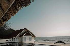 Pantai cahaya bulan merupakan salah satu pantai yang terkenal di negeri kelantan, malaysia. Seperti Di Pantai Maldives Tetapi Menarik Di Kelantan Facebook