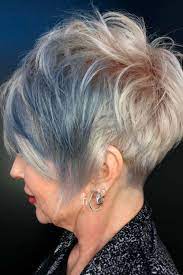 We often hear the words together, but there is a big difference between thin and fine hair. 44 Pixie Haircuts For Women Over 50 To Enjoy Your Age