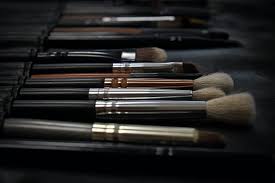 natural vs synthetic brushes