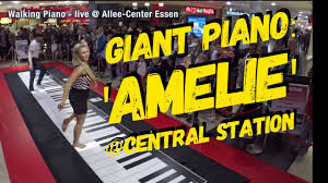 amelie on giant piano comptine d un