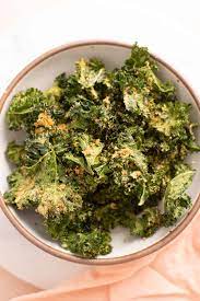 cheesy nutritional yeast kale chips