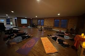 the 10 best yoga retreats beginners in