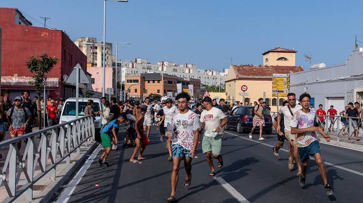 Death toll in Spain-Morocco border crisis in Ceuta reaches 67 as tens of thousands cross back | WFLA