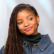 Chloe bailey was born on the 1st of july, 1998. Halle Bailey Of Chloe X Halle Set To Play Ariel In Live Action Remake Of Disney S The Little Mermaid Her Bio Age Height Career Net Worth
