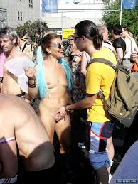 public photo nude finger grope pussy group
