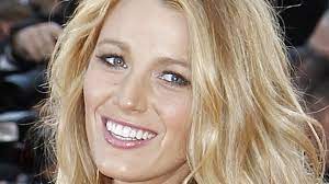 blake lively looks like going makeup free