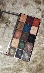 makeup revolution eyeshadow palette