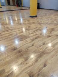 glossy sol wooden flooring wear