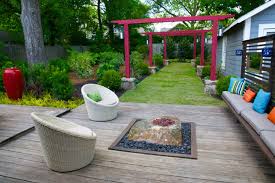 I realllllly want 2 b on the show to get our backyard redone! Yard Crashers Bennett Design