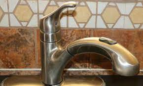 moen kitchen faucet does not swivel