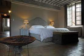 hôtel de suhard a romantic bed and