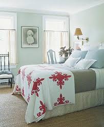 decorating small bedroom queen bed