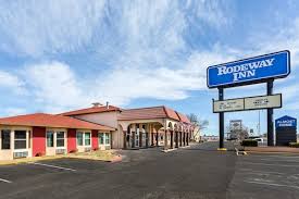 pet friendly hotels in roswell nm from