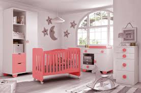 Je veux trouver des idées de décoration pour ma chambre bébé pas cher ici tapis chambre bébé fille rose. Chambre Bebe Fille Gioco Couleur Blanc Et Rose Glicerio So Nuit