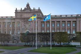 All offentlig makt i sverige utgår från folket och riksdagen är folkets främsta företrädare. Riksdagen I Bilder Riksdagen