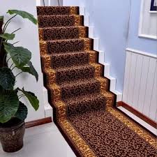 maroon polyester runner carpet