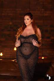 Chubby brunette lady Lucy Vixen shows off her superb naked curves 12 photos