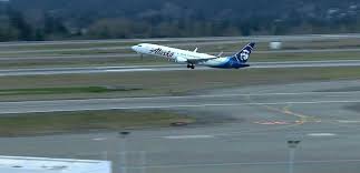 alaska airlines resumes flying boeing