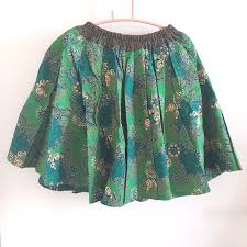 Motif batik megamendung sangat khas dengan bentuk awan besar berwarna cerah dan mencolok. Rok Batik Hijau Fesyen Wanita Pakaian Wanita Bawahan Di Carousell