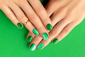 20 posh emerald green nails to try in