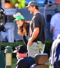 Aaron rodgers and danica patrick: Aaron Rodgers Loves Cuddle Time With Fianc Eacute E Shailene Woodley People Com