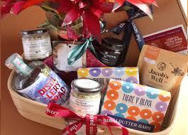 10 unique holiday gift sets and baskets