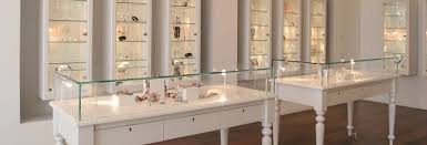 types of jewelry display cases by style