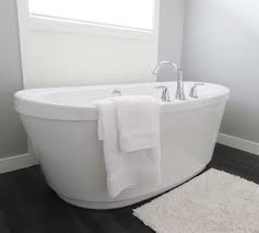 A garden tub is a deep, soaking tub, says julia leigh sergeon, founder and principal designer traditionally, garden tubs are made of natural materials, sergeon says: 3 Things To Know About Garden Tubs Rent Com Blog