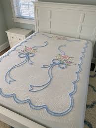 beautiful vintage chenille bedspread fl coverlet full or queen size shabby chic cottage farmhouse