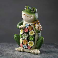 European Animal Statue Frog Lamp