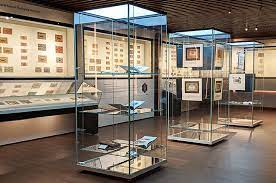Custom Museum Glass Display Cabinets