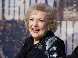 US Army Pays Tribute to Betty White's ...