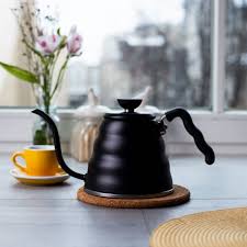 Hario represents exceptional quality for brewing specialty coffee and tea at home or in cafés. Wasserkocher Hario Buono V60 Matte Black Coffee Friend