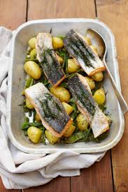 Via jamieoliver.com jamie oliver's cooking fits right into the easy finger food ethos, fun, tasty food that is made with love. Jamie Oliver On Twitter Tuesdaytraybake Salmon With New Potatoes And Whatever Veg You Have In The Fridge Https T Co 90mnssqqxo Dinnerinspiration Https T Co Gghieuzjhm