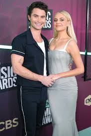 kelsea ballerini and chase ss