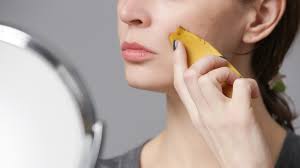 4 ways to use banana l for skin care