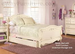 Antique White Sleigh Bed Flash S
