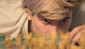 Zachary Cole Smith | indielikat - diiv-doused-video-608x355