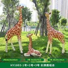 An3 Fiberglass Set Of 3 Giraffe Animal