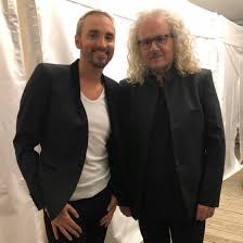 Former student at conservatoire national supérieur de paris (cnsmdp) where he learned the piano, as well as composition and writing. Christophe Willem Et Yvan Cassar Royan Juillet 2019 Royan Chouchou