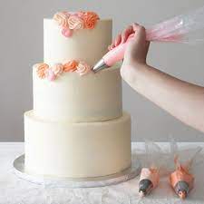 4 easy ways to diy a wedding cake