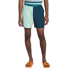 Lightweight water shorts that make fun in the sun more about the fun and less about the sun. The North Face Men S Class V Pull On 5 Inch Trunk Moosejaw