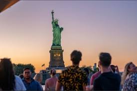 10 best spots for statue of liberty photos
