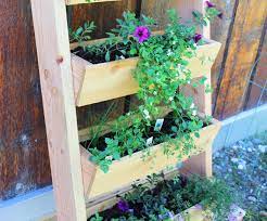 Cedar Vertical Tiered Ladder Garden